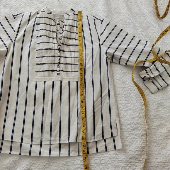 Lafayette 148 New York Striped Pintuck Button-Down Blouse Sz M - Picture 9 of 9